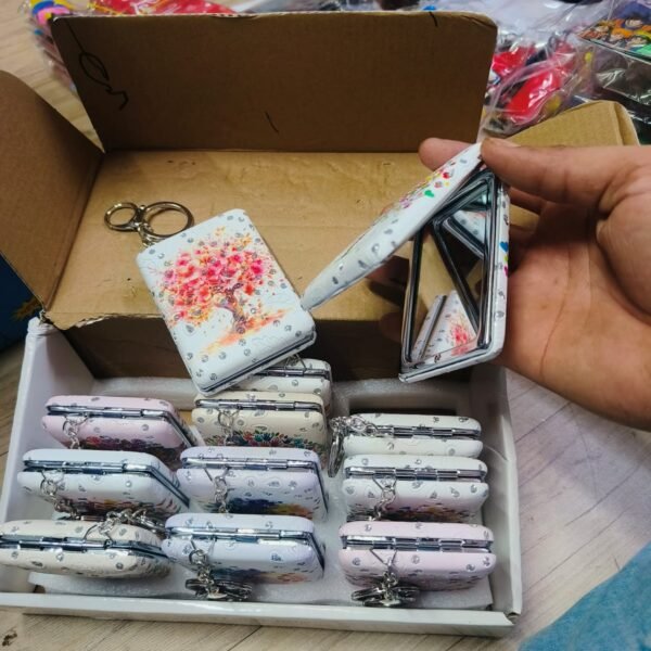 Foldable mirror in compect size with keychain hook